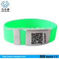 size adjustbale silicone wristband bracelet with metal clasp id plate
